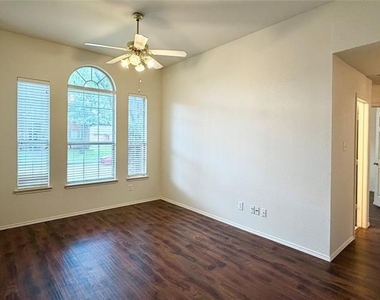 5809 Pine Meadow Lane - Photo Thumbnail 3