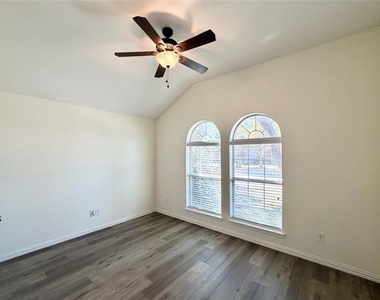 211 Parakeet Drive - Photo Thumbnail 11