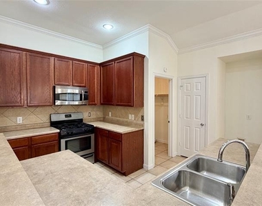 211 Parakeet Drive - Photo Thumbnail 3