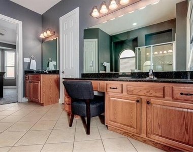 4651 Phillip Drive - Photo Thumbnail 9