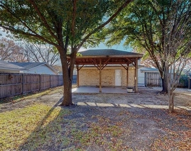 9100 Berkshire Drive - Photo Thumbnail 28
