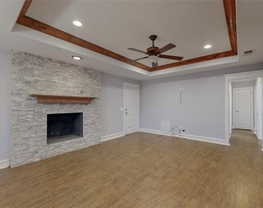 9100 Berkshire Drive - Photo Thumbnail 2