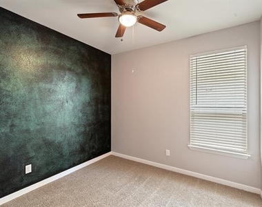 9124 Golden Hollow Lane - Photo Thumbnail 11