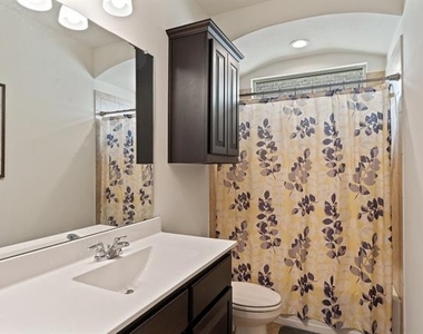 9124 Golden Hollow Lane - Photo Thumbnail 16