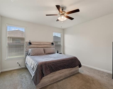9124 Golden Hollow Lane - Photo Thumbnail 12