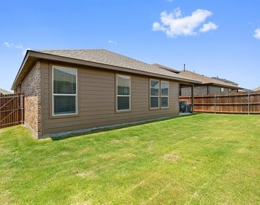9124 Golden Hollow Lane - Photo Thumbnail 21