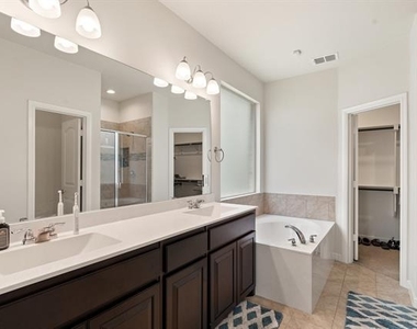9124 Golden Hollow Lane - Photo Thumbnail 14