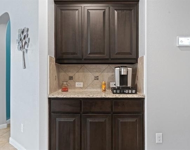 9124 Golden Hollow Lane - Photo Thumbnail 8