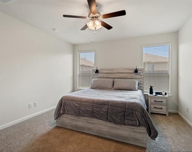 9124 Golden Hollow Lane - Photo Thumbnail 13