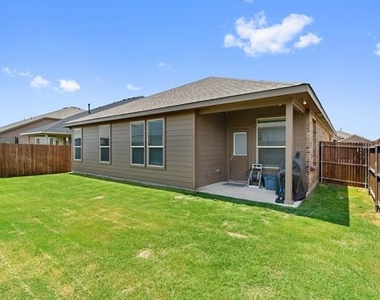 9124 Golden Hollow Lane - Photo Thumbnail 20