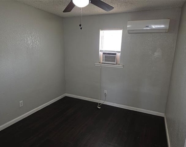 3910 Polly Street - Photo Thumbnail 4