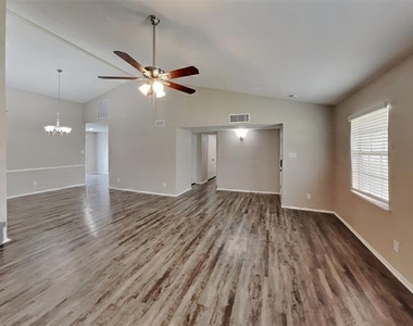 1309 Crestview Drive - Photo Thumbnail 1