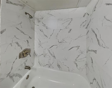 1309 Crestview Drive - Photo Thumbnail 14