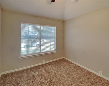 9817 Preston Vineyard Drive - Photo Thumbnail 12