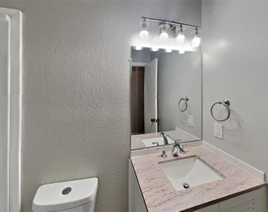 9817 Preston Vineyard Drive - Photo Thumbnail 14