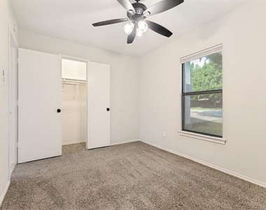 2313 Harvest Glen Court - Photo Thumbnail 20