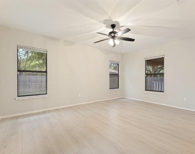 2313 Harvest Glen Court - Photo Thumbnail 18
