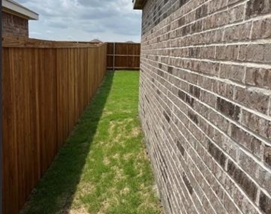 1507 Forge Pond Lane - Photo Thumbnail 10