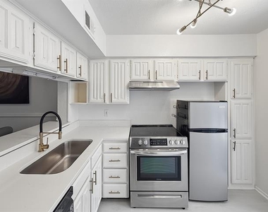 336 Melrose Drive - Photo Thumbnail 7