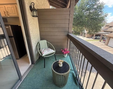 336 Melrose Drive - Photo Thumbnail 11