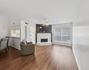 336 Melrose Drive - Photo Thumbnail 2