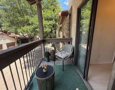 336 Melrose Drive - Photo Thumbnail 10