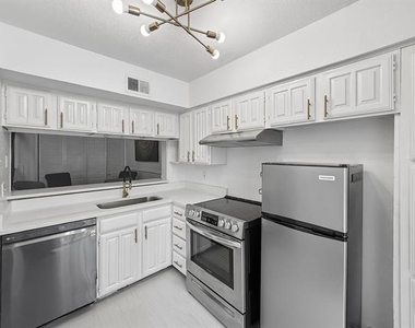 336 Melrose Drive - Photo Thumbnail 9