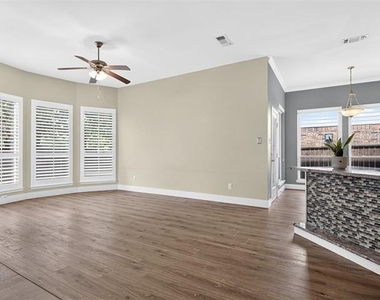 1331 Lighthouse Lane - Photo Thumbnail 8