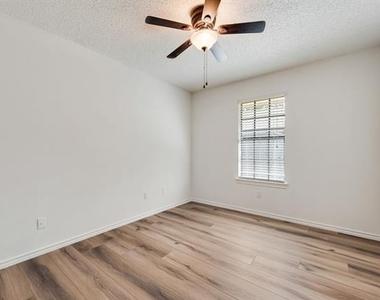 3252 Anchor Drive - Photo Thumbnail 12