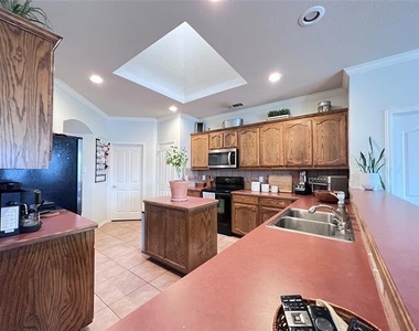 6441 Payton Drive - Photo Thumbnail 10