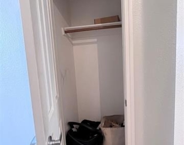 6441 Payton Drive - Photo Thumbnail 4