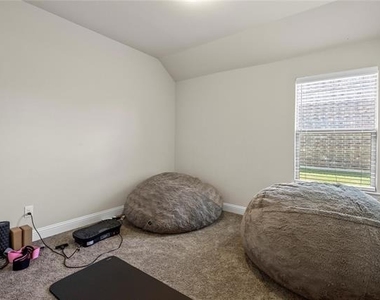 1229 Carinna Drive - Photo Thumbnail 11