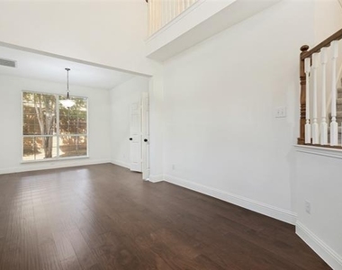 2505 Lakeshore Drive - Photo Thumbnail 3