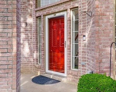 2505 Lakeshore Drive - Photo Thumbnail 1