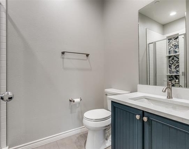 15819 Breedlove Place - Photo Thumbnail 8