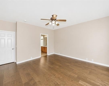 2736 Maple Creek Drive - Photo Thumbnail 21