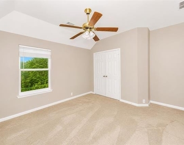 2736 Maple Creek Drive - Photo Thumbnail 34