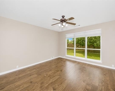 2736 Maple Creek Drive - Photo Thumbnail 20