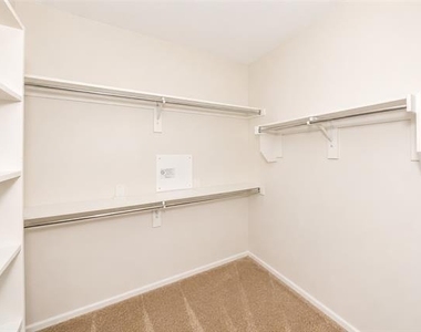 2736 Maple Creek Drive - Photo Thumbnail 27