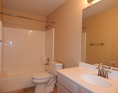 6912 Longhorn Trail - Photo Thumbnail 9