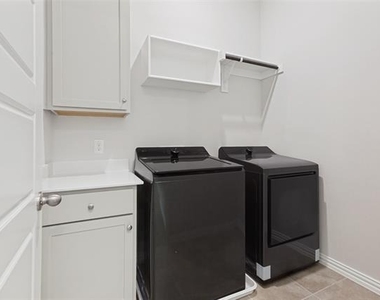 4157 Humboldt Street - Photo Thumbnail 13