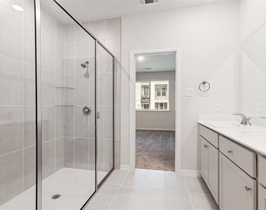 4157 Humboldt Street - Photo Thumbnail 9