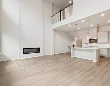 4157 Humboldt Street - Photo Thumbnail 4