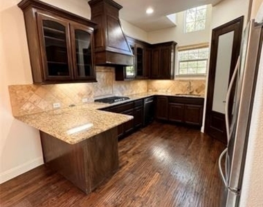 1212 Prescott Street - Photo Thumbnail 3