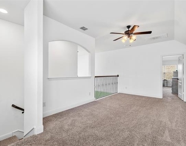 2116 Victoria Lane - Photo Thumbnail 23