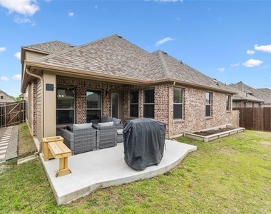 2116 Victoria Lane - Photo Thumbnail 31