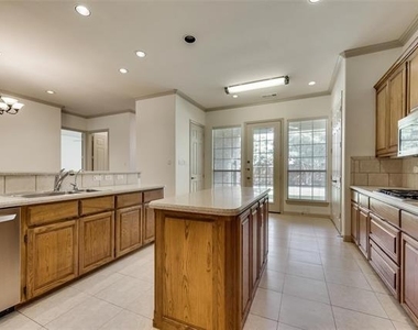 120 Cambridge Court - Photo Thumbnail 8