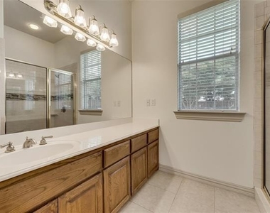 120 Cambridge Court - Photo Thumbnail 13