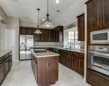 4040 Wellington Lane - Photo Thumbnail 8