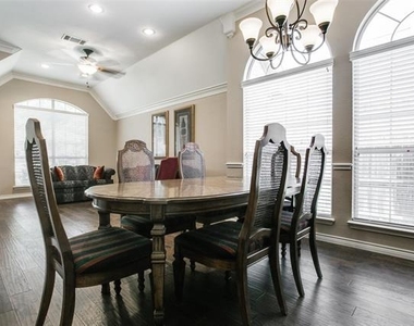 4040 Wellington Lane - Photo Thumbnail 4